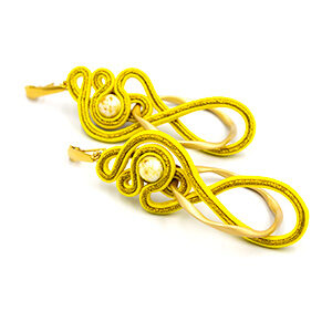 Żółte kolczyki koła Giallo Twist kolekcja Oro Satinato Fragaria